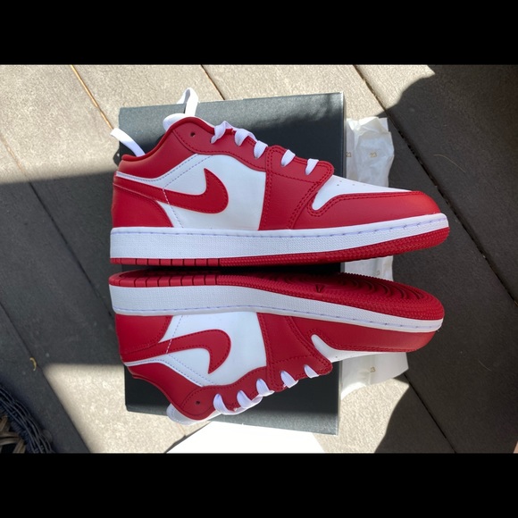 SOLD ❤️ Jordan 1 Low Gym Red White - Picture 4 of 7